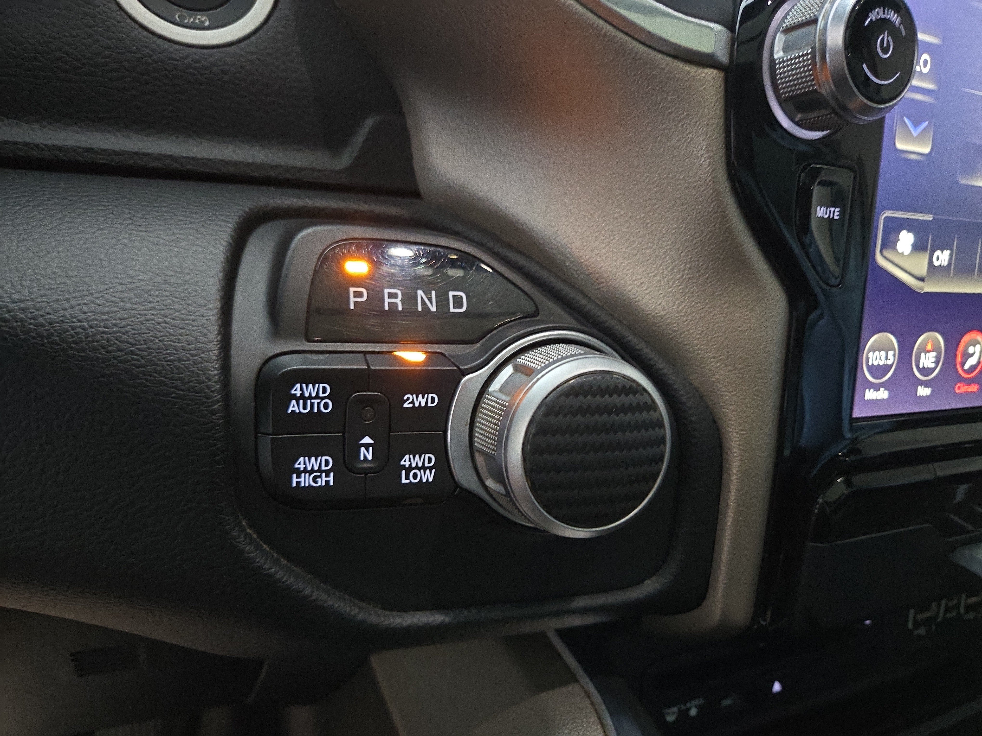 Used 2019 RAM 1500 Laramie AWD/4WD image 24
