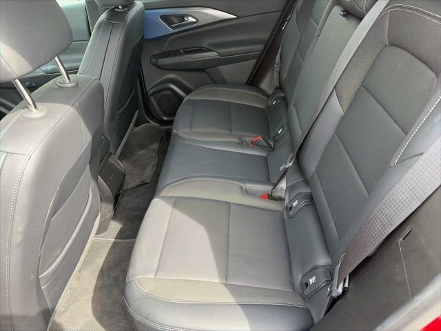 Certified 2025 Chevrolet Equinox EV LT w/ Convenience Package FWD image 11