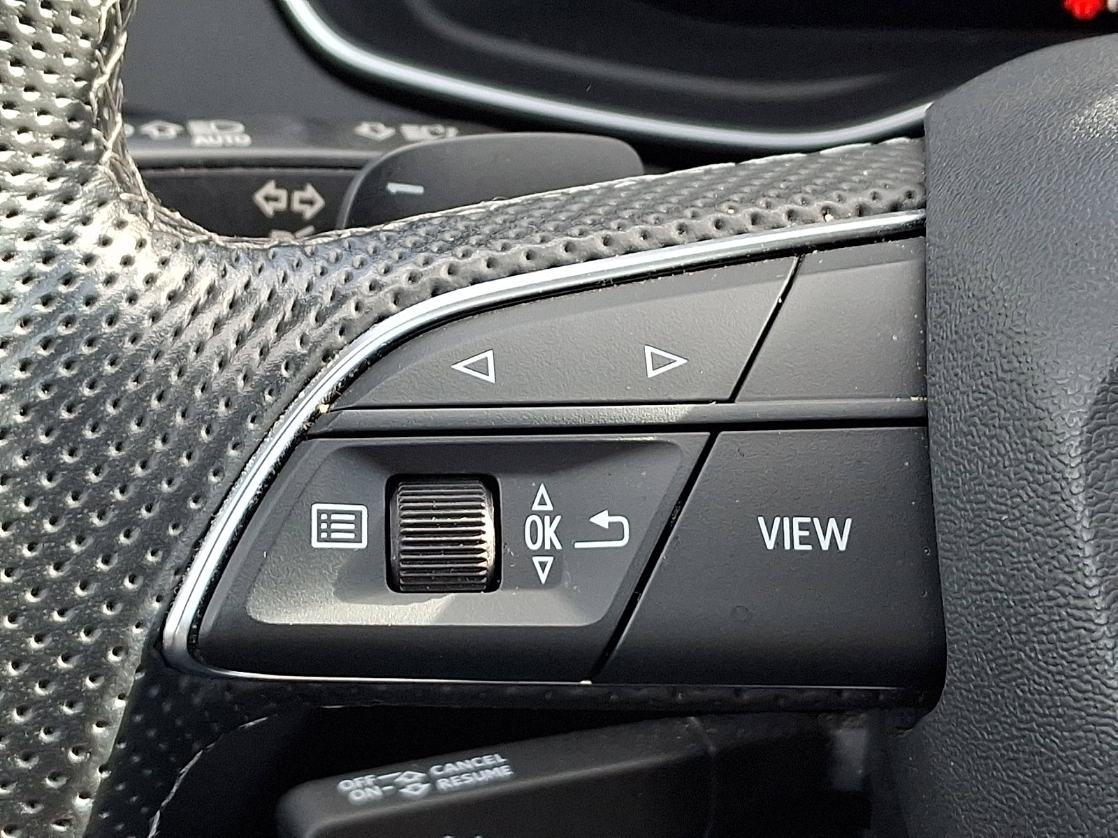 Used 2022 Audi SQ5 Premium Plus w/ Premium Plus Package image 23