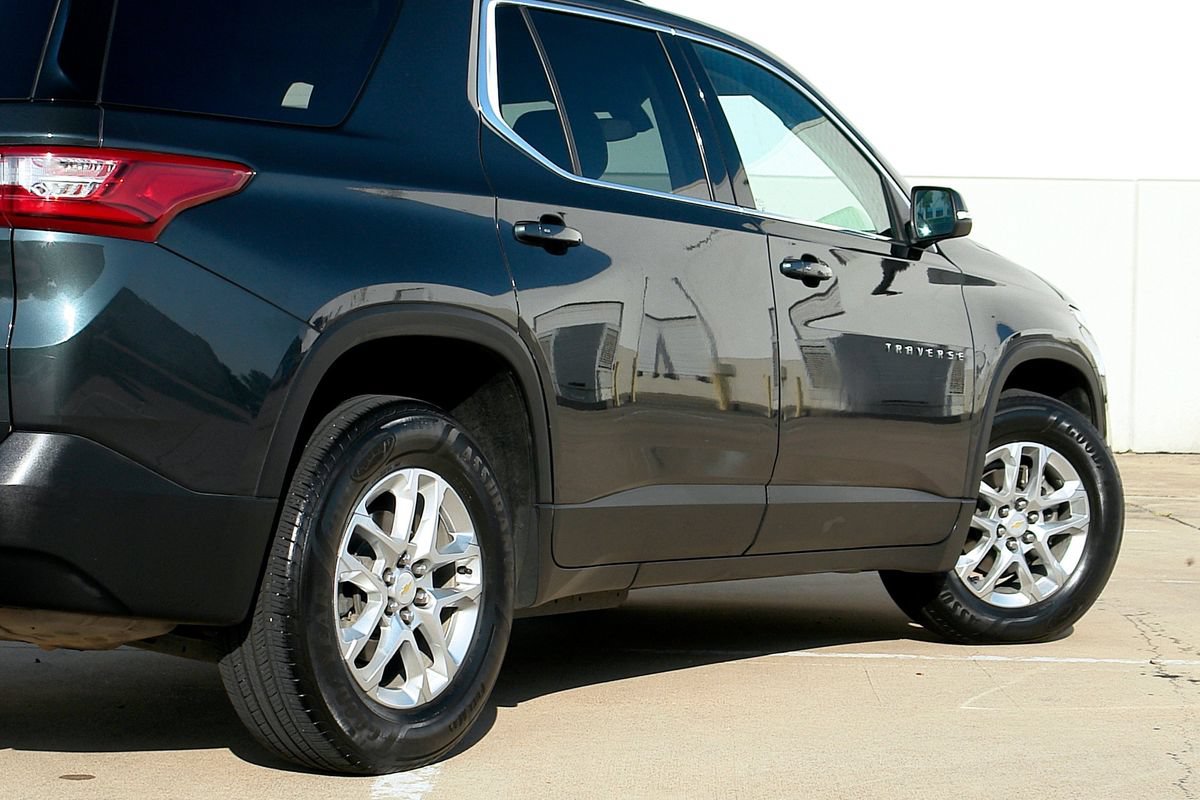 Used 2021 Chevrolet Traverse LT AWD/4WD image 37