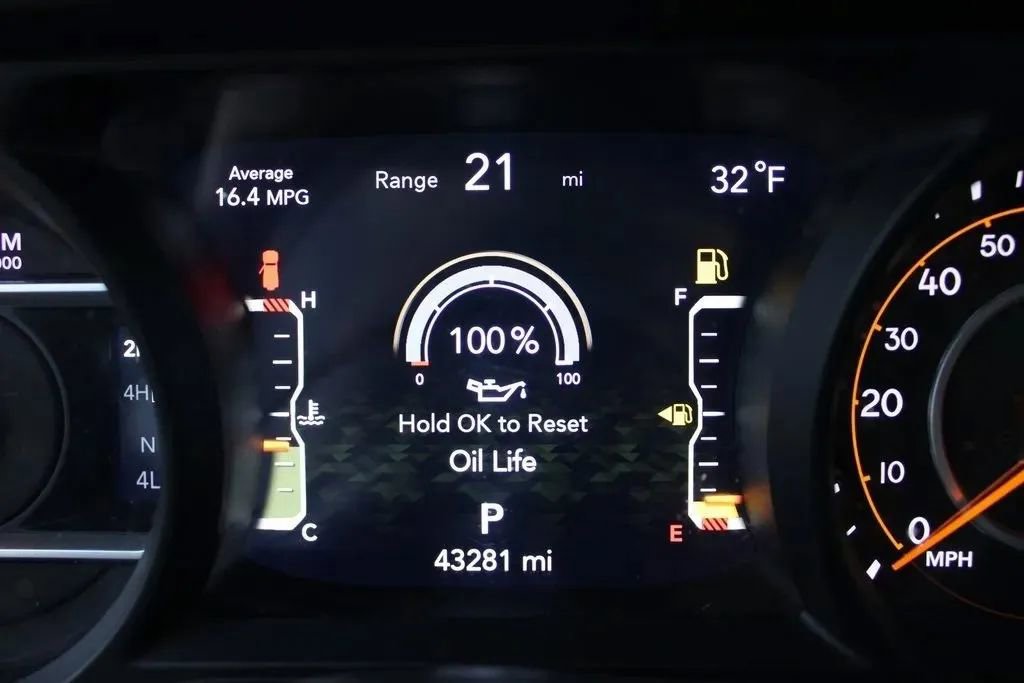 Used 2024 Jeep Wrangler Unlimited Rubicon image 15