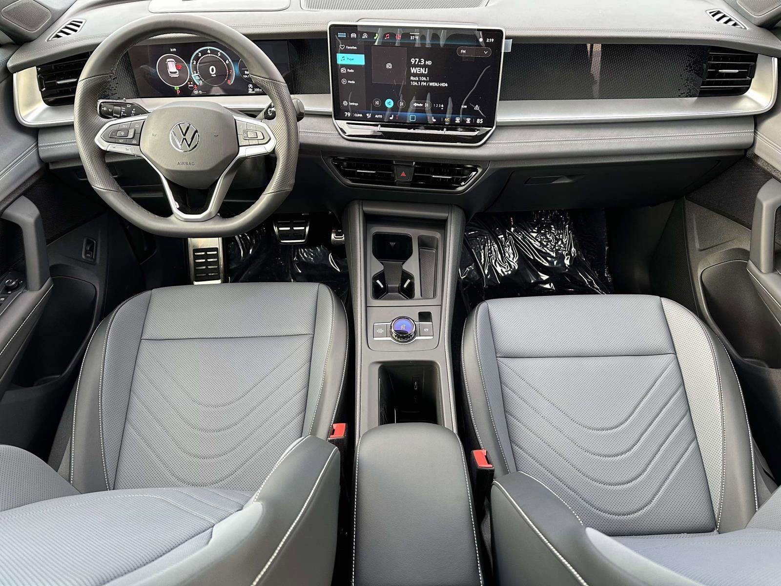 New 2026 Volkswagen Tiguan SE R-Line image 11