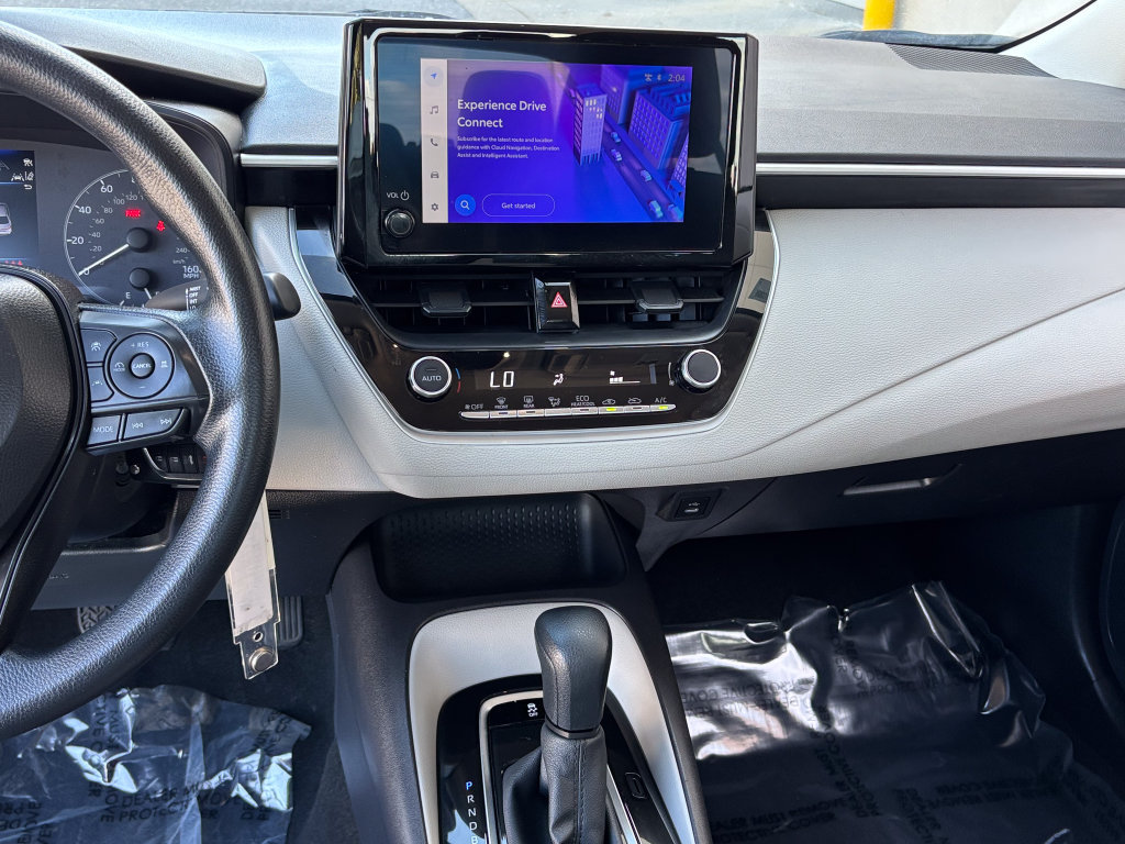 Used 2025 Toyota Corolla LE FWD image 17