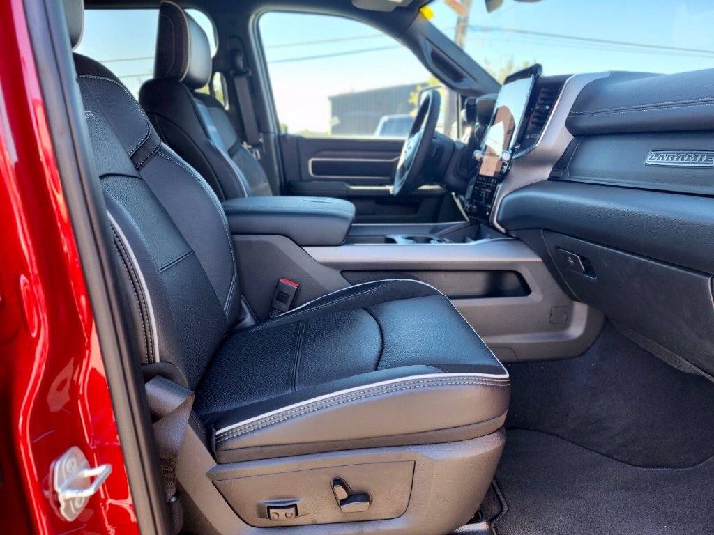 New 2026 RAM 2500 Laramie AWD/4WD image 11