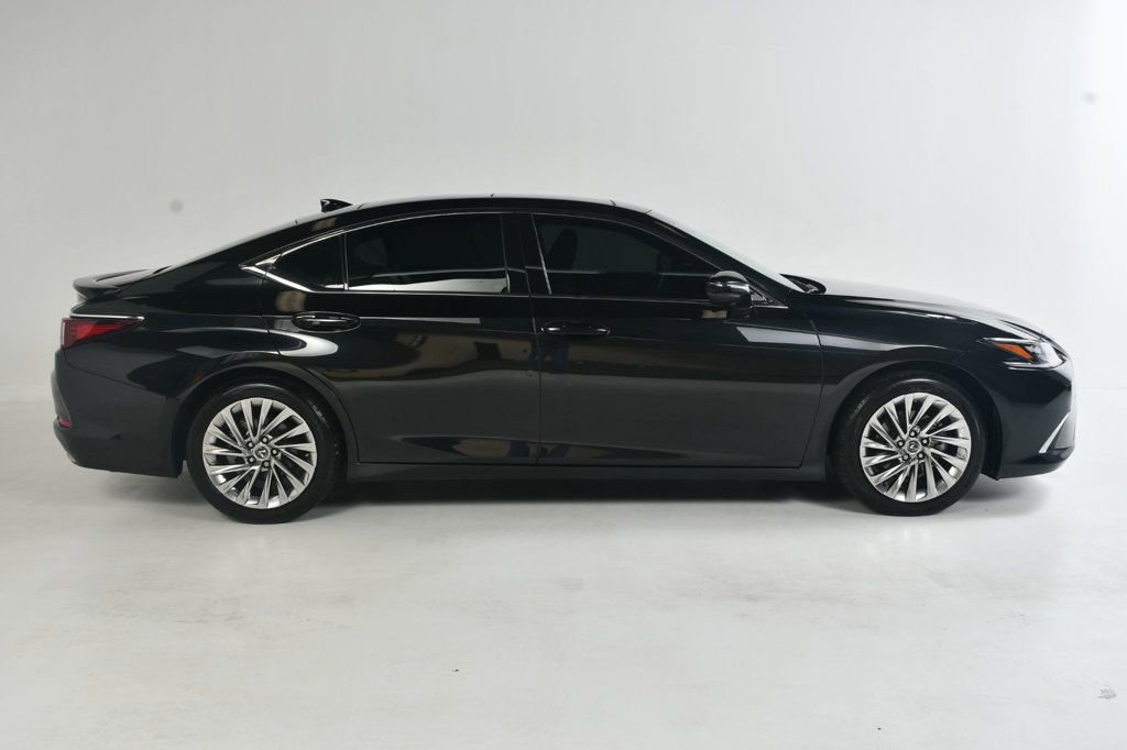 Used 2022 Lexus ES 350 Ultra Luxury image 3
