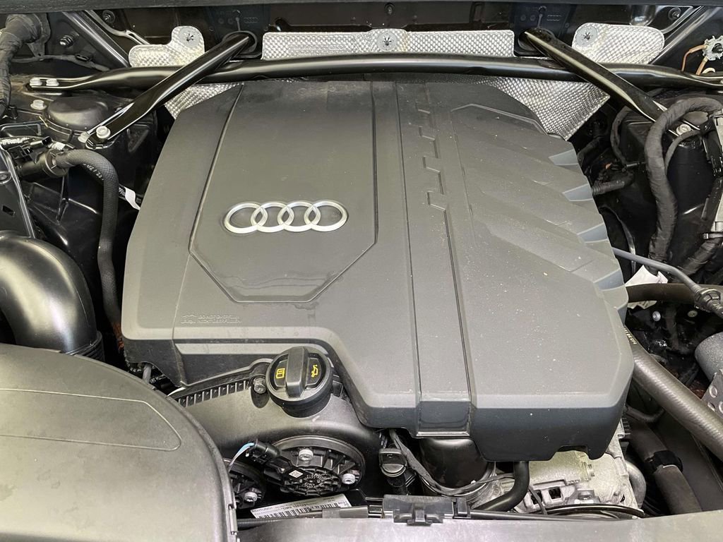 Used 2023 Audi Q5 2.0T Premium w/ Convenience Package image 24