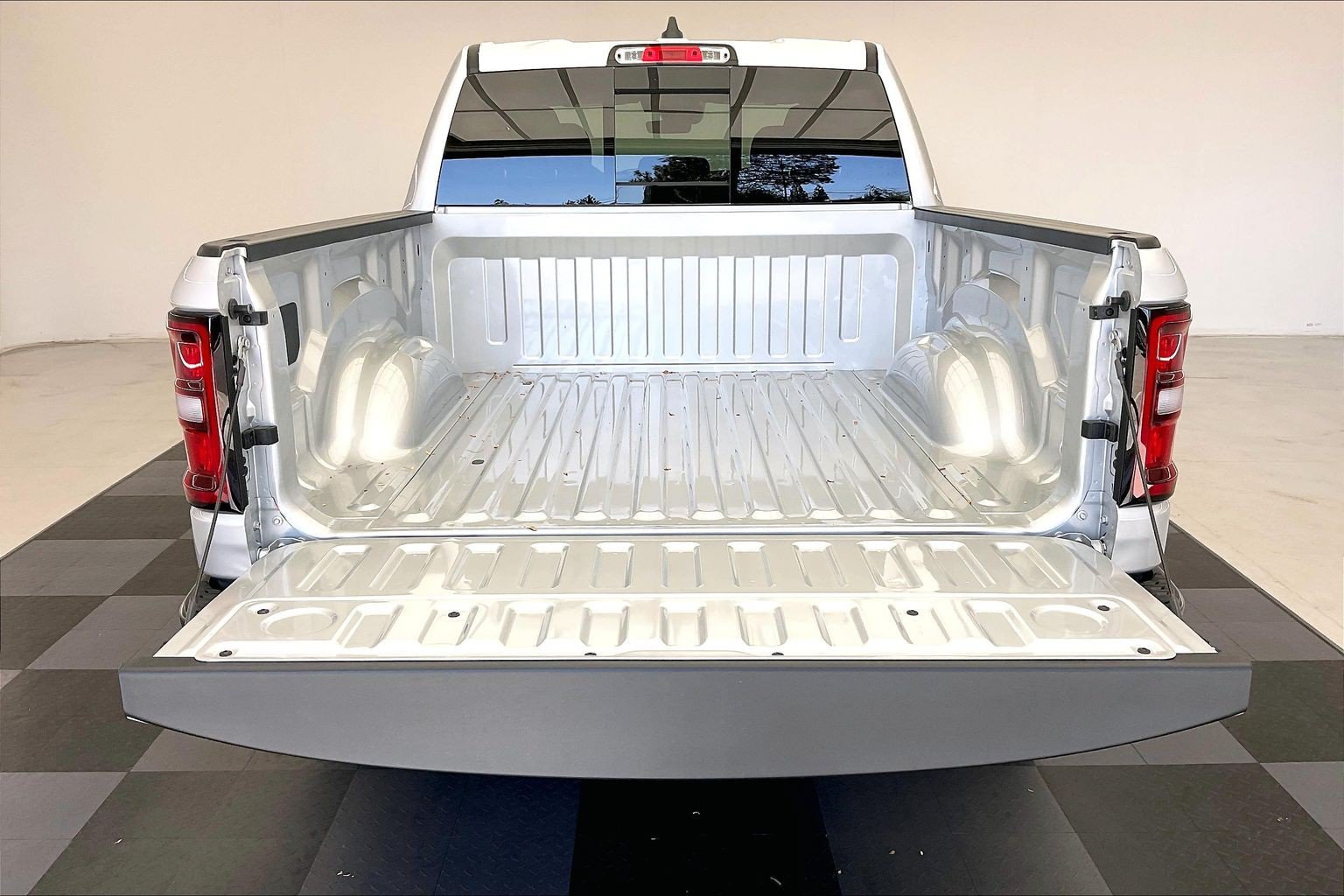 New 2026 RAM 1500 Warlock AWD/4WD image 11