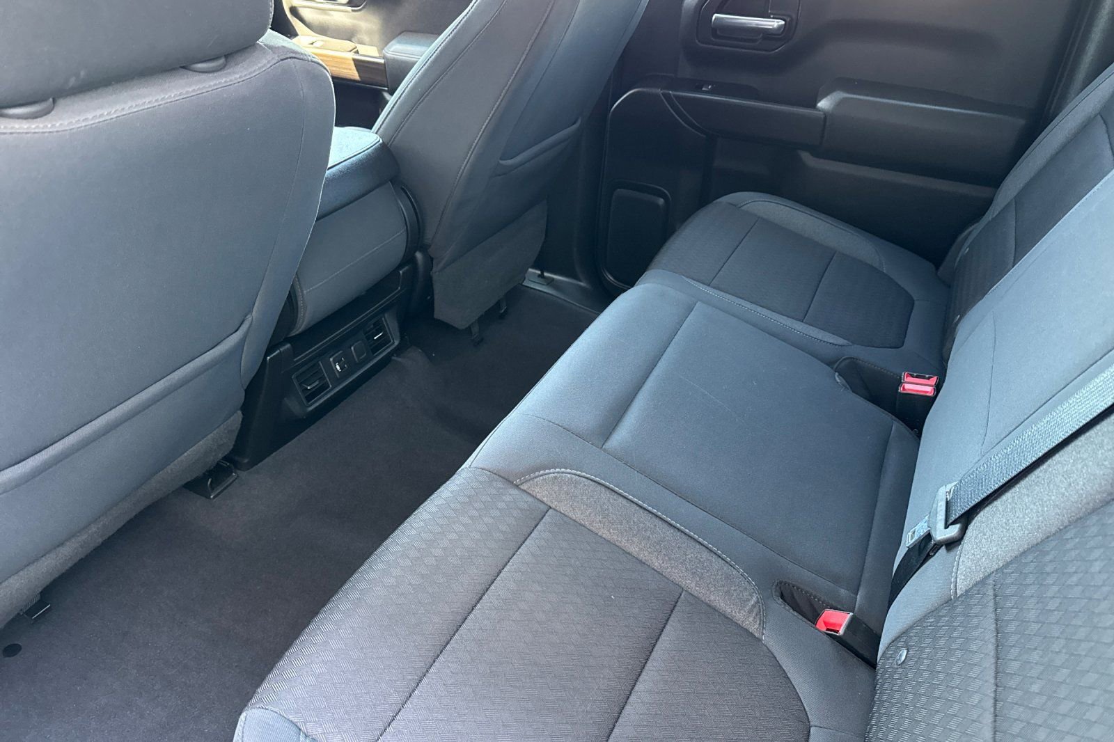 Used 2019 Chevrolet Silverado 1500 LT w/ All-Star Edition AWD/4WD image 12