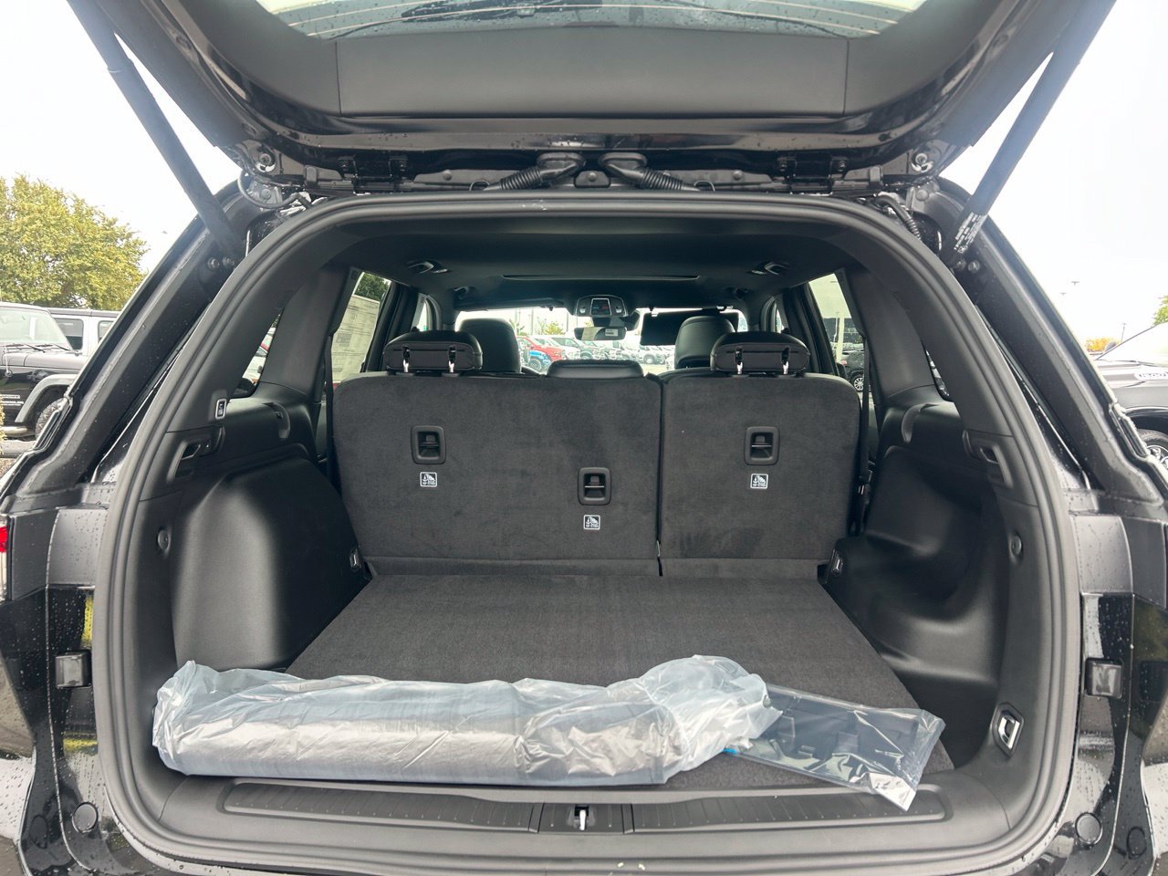 New 2027 Jeep Grand Cherokee Laredo X AWD/4WD image 12