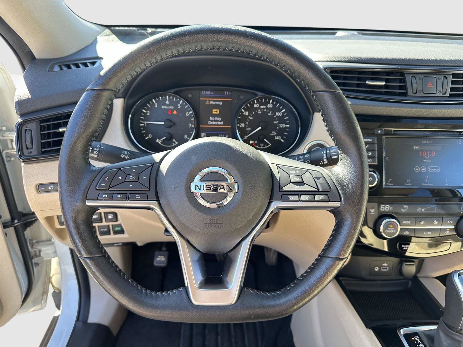 Used 2020 Nissan Rogue SV AWD/4WD image 15
