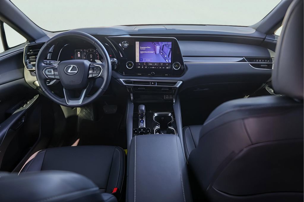 Used 2024 Lexus RX 350 FWD w/ Technology Package image 28