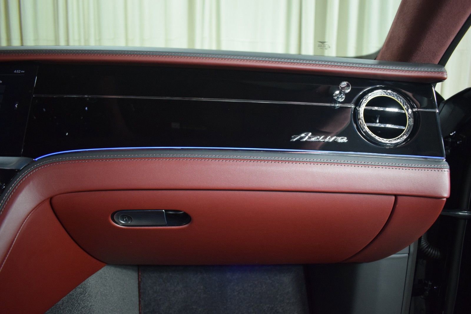 Certified 2023 Bentley Flying Spur Azure image 26