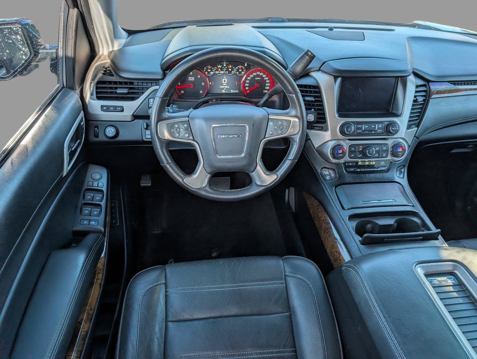 Used 2015 GMC Yukon Denali w/ Premium Package RWD image 31