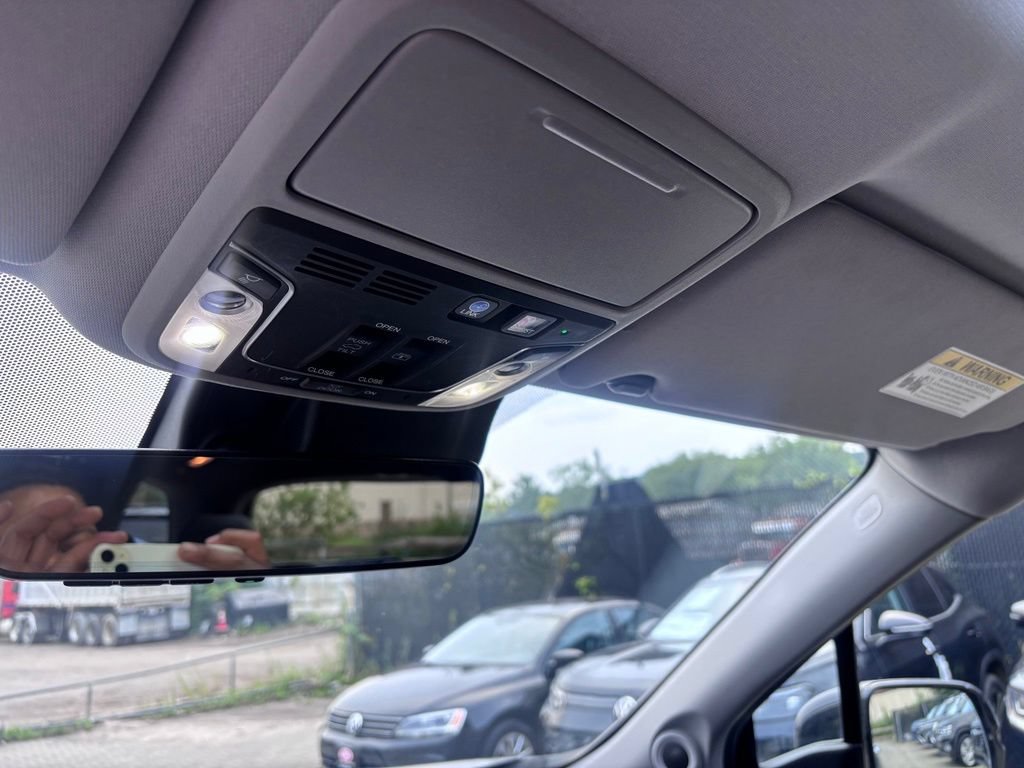 Used 2019 Honda Pilot Elite image 20