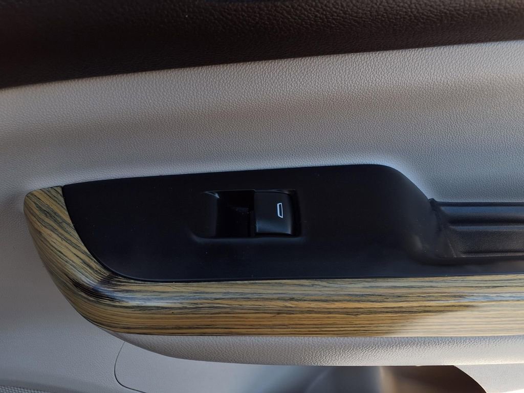 Used 2019 GMC Acadia Denali w/ Technology Package image 23