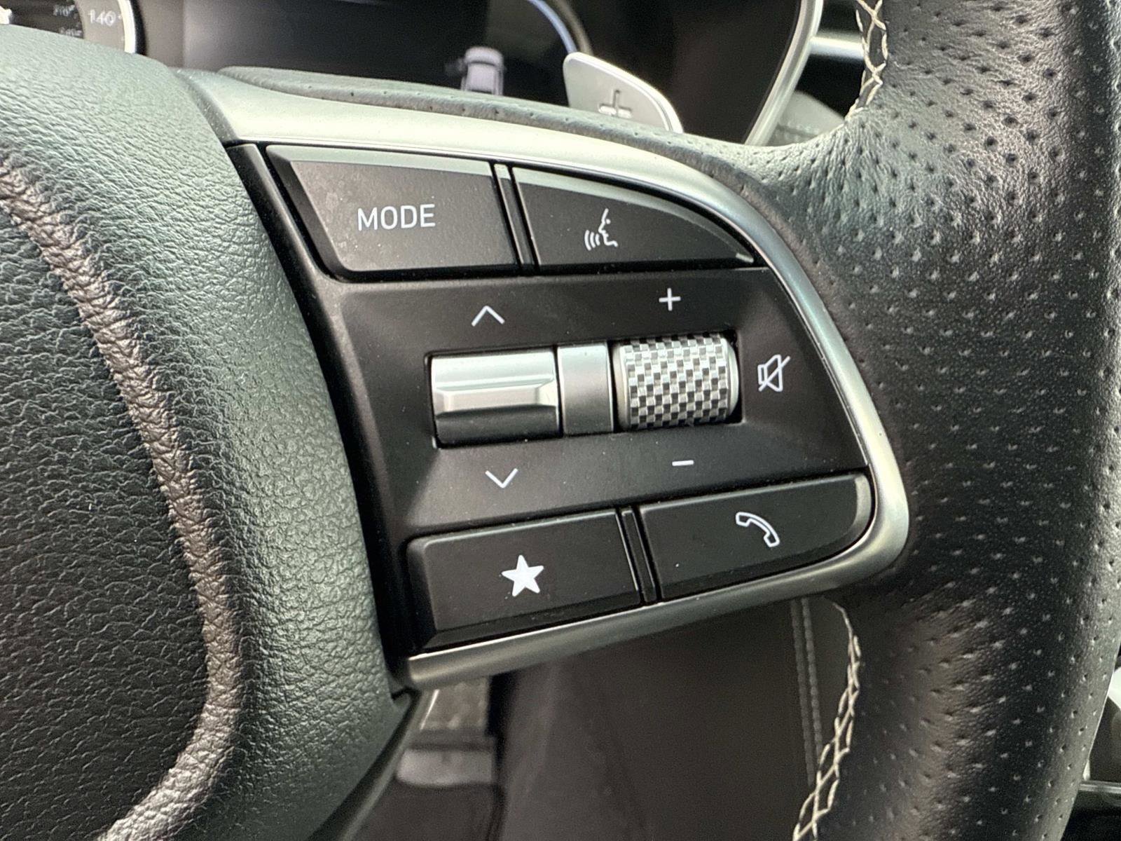 Used 2024 Genesis G70 2.5T w/ Sport Prestige Package image 26