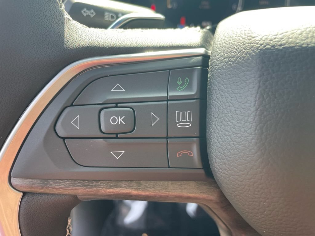 New 2026 Jeep Grand Cherokee Altitude AWD/4WD image 31