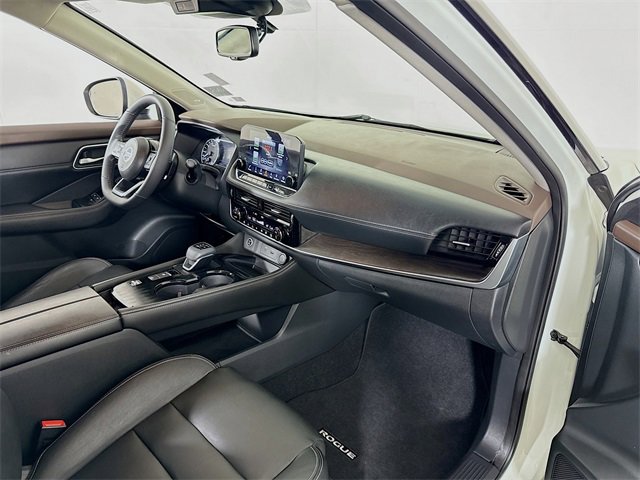 Used 2021 Nissan Rogue SL w/ Premium Package image 26