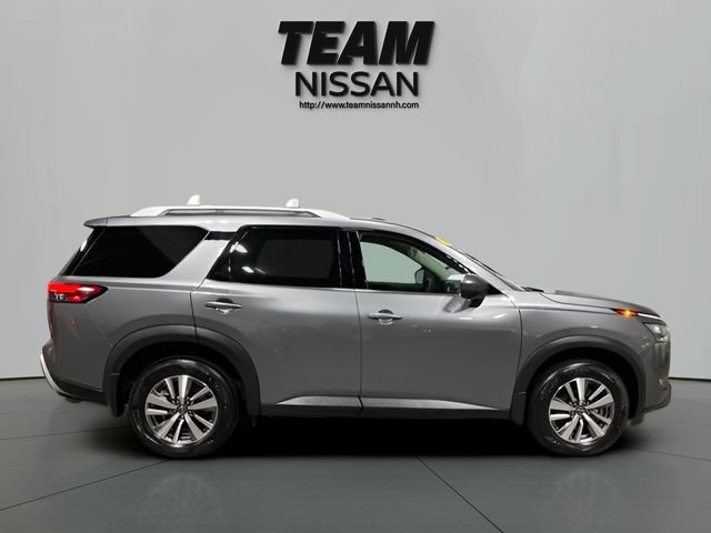 Certified 2025 Nissan Pathfinder SL AWD/4WD image 8