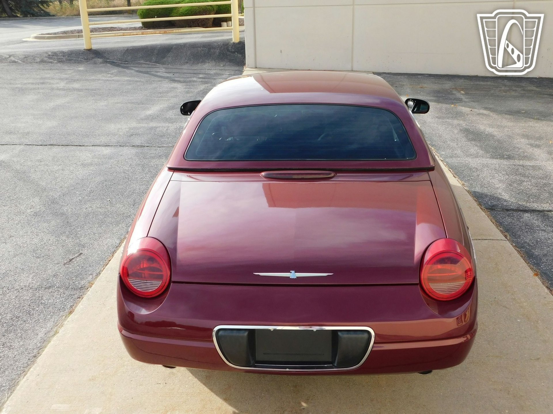 Used 2004 Ford Thunderbird RWD image 9