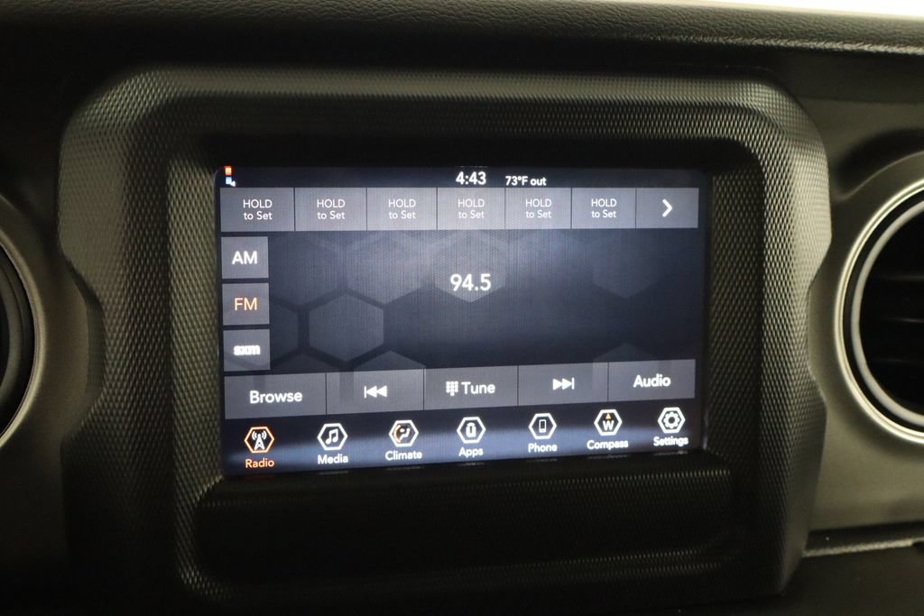 Used 2022 Jeep Gladiator Sport AWD/4WD image 28