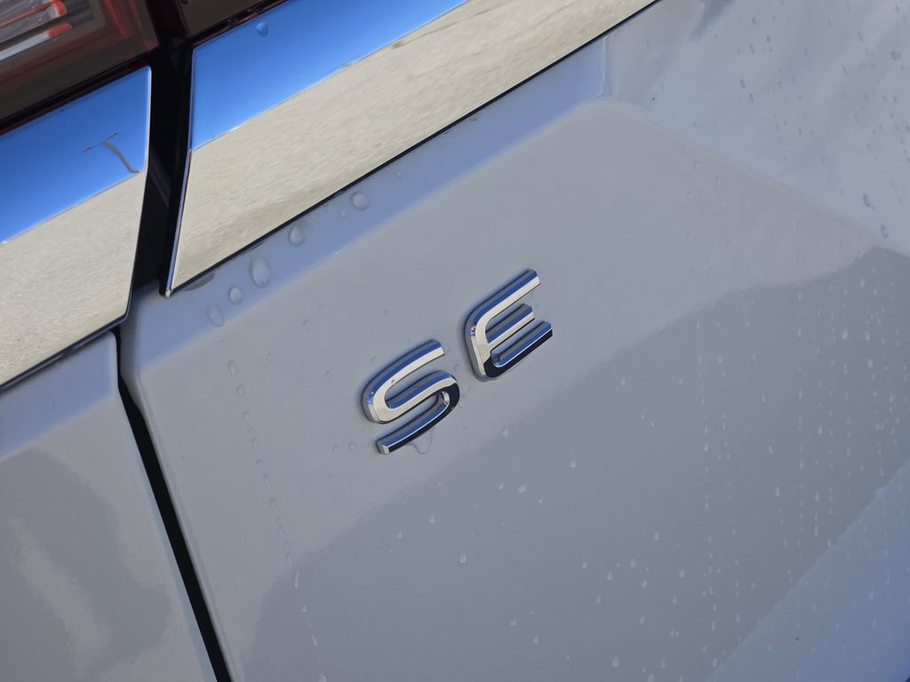 New 2026 Volkswagen Atlas SE image 8