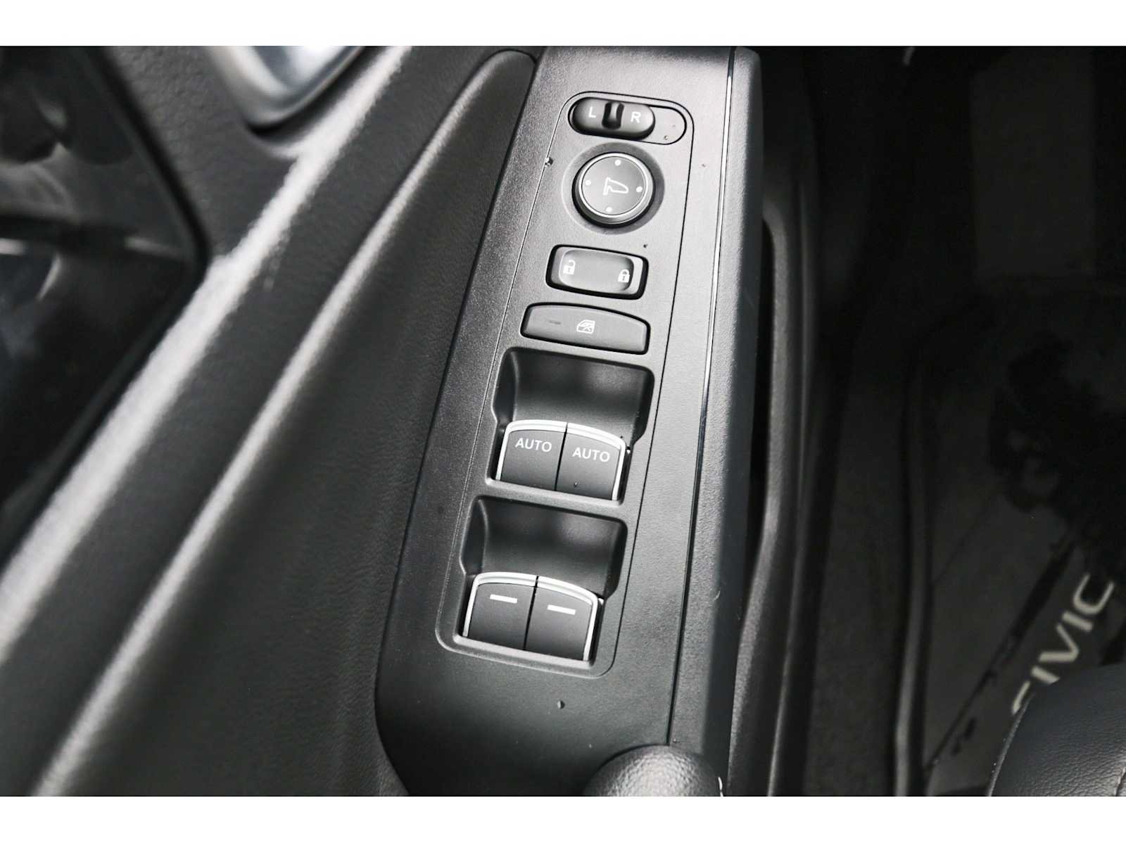 Used 2024 Honda Civic EX-L image 20