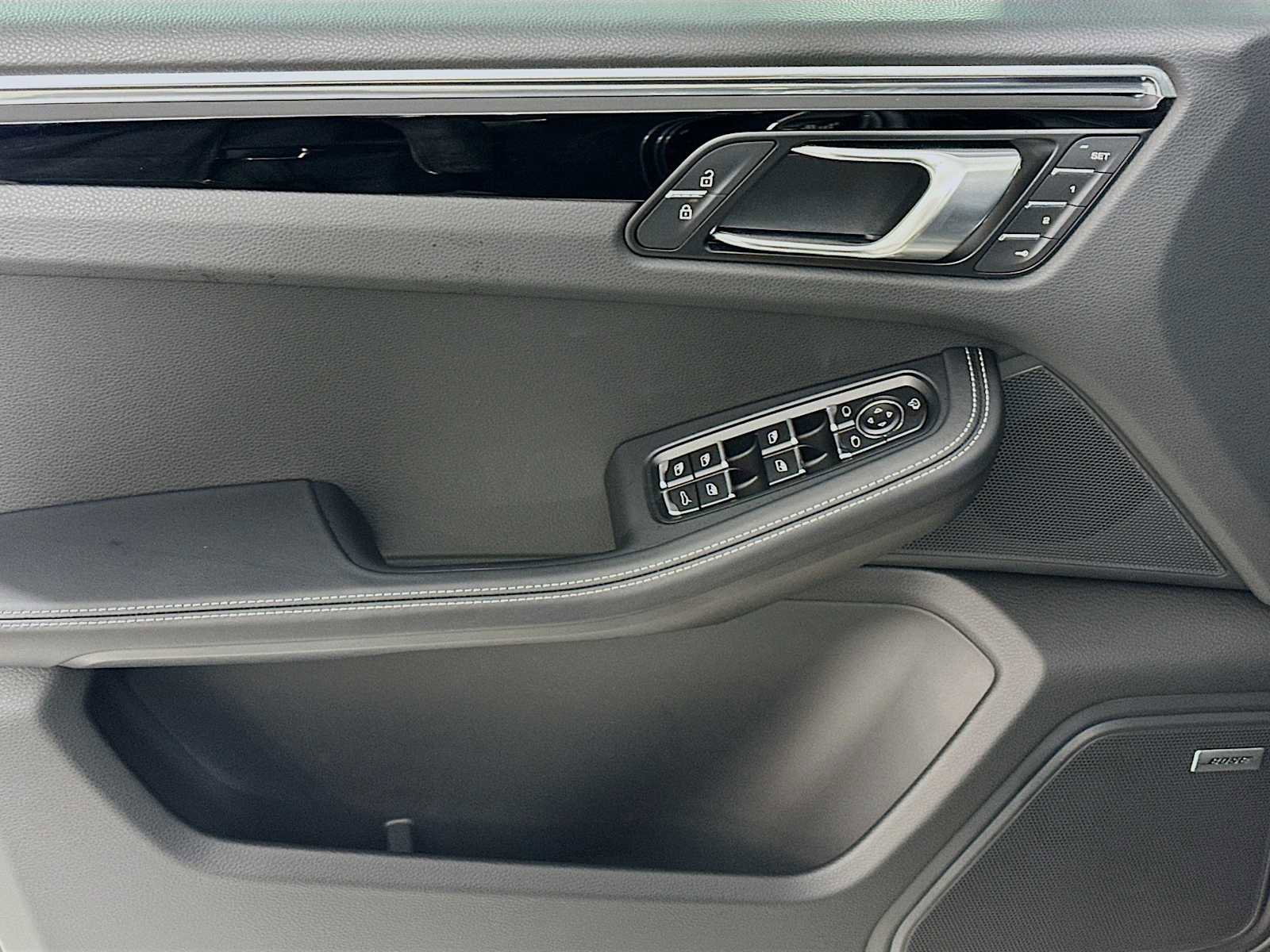 New 2026 Porsche Macan AWD/4WD image 11