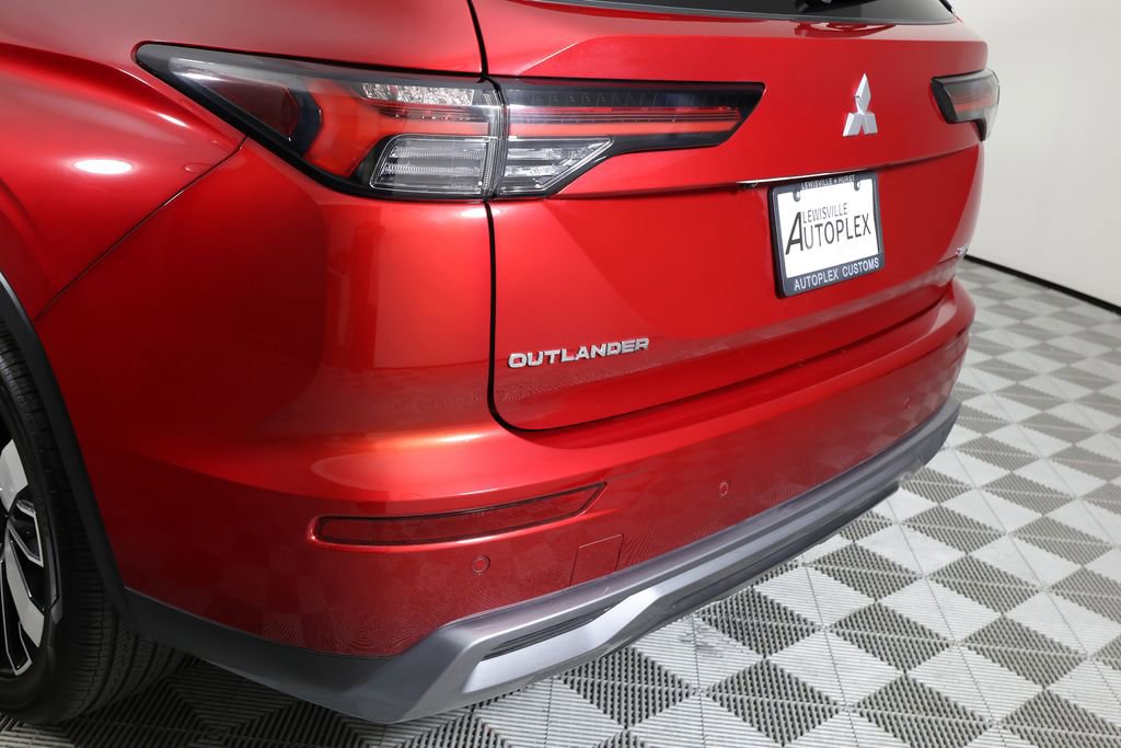 Used 2025 Mitsubishi Outlander SE image 45