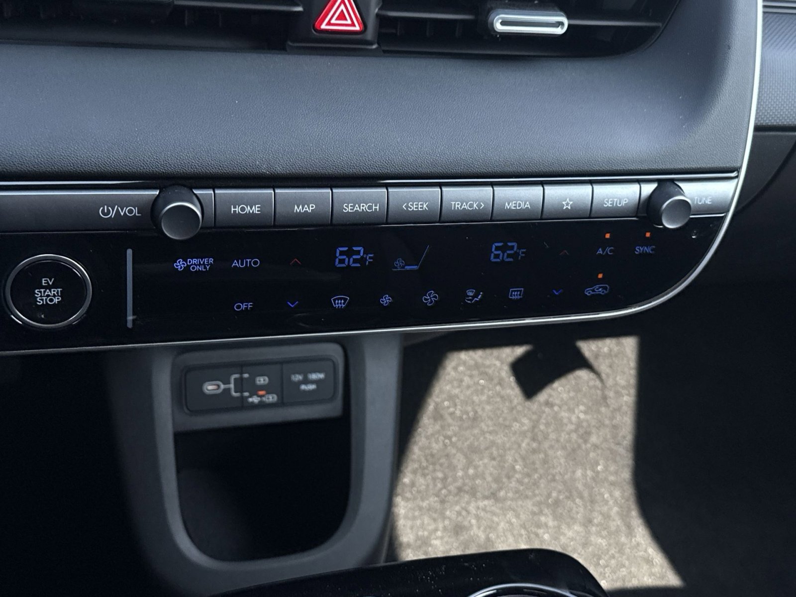 New 2025 Hyundai Ioniq 5 SE image 21