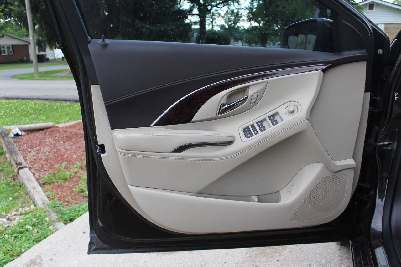Used 2015 Buick LaCrosse Leather FWD image 12