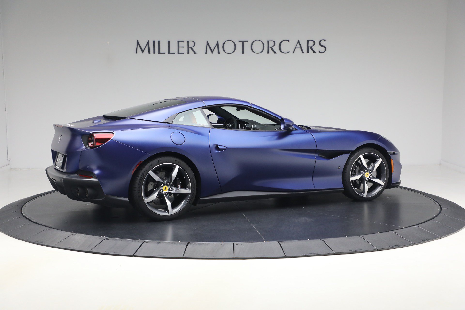 Certified 2023 Ferrari Portofino M RWD image 33
