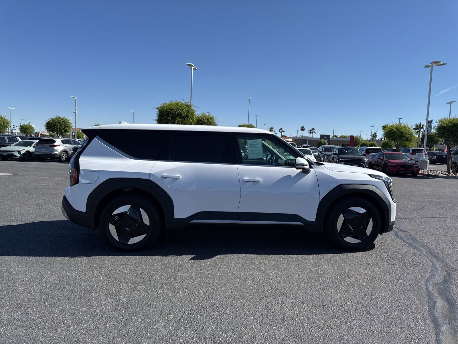 Used 2026 Kia EV9 Light image 4