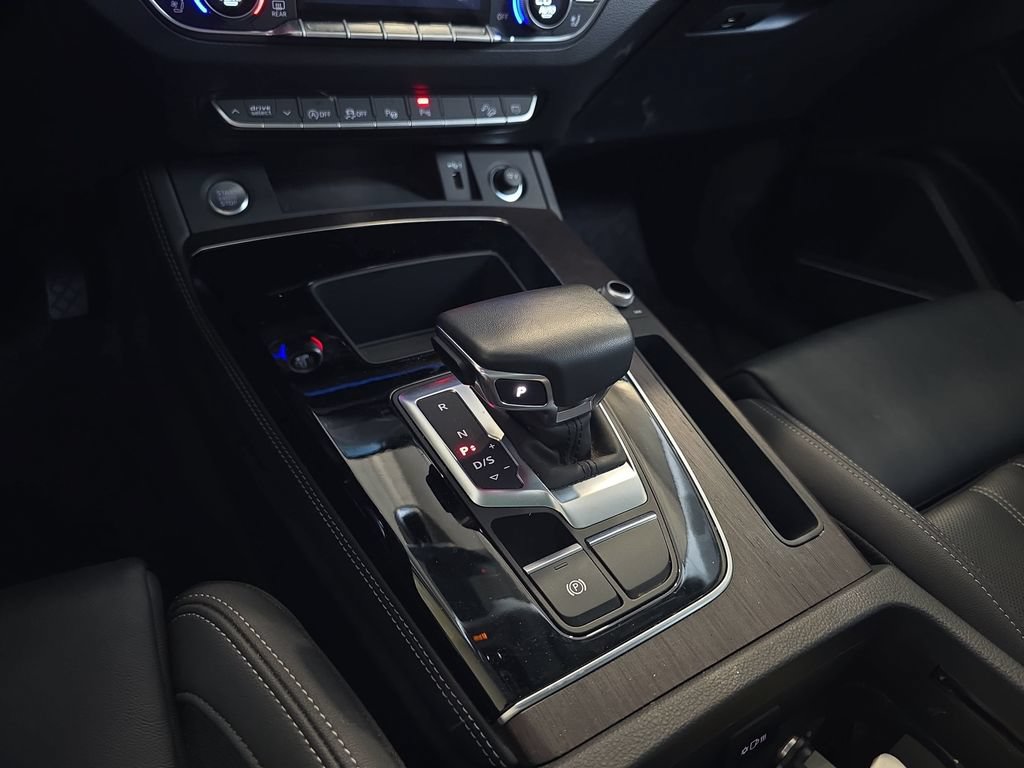 Used 2023 Audi Q5 2.0T Prestige w/ Prestige Package AWD/4WD image 26