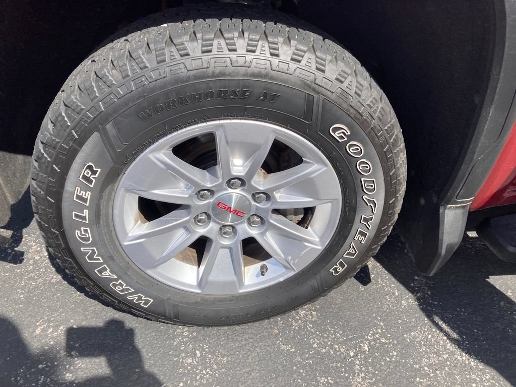 Used 2019 GMC Sierra 1500 SLE w/ SLE Value Package AWD/4WD image 31