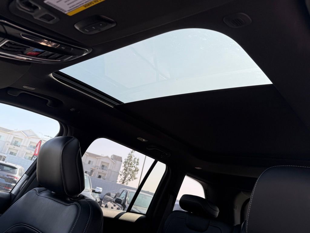 New 2026 Jeep Grand Cherokee Limited Reserve image 22