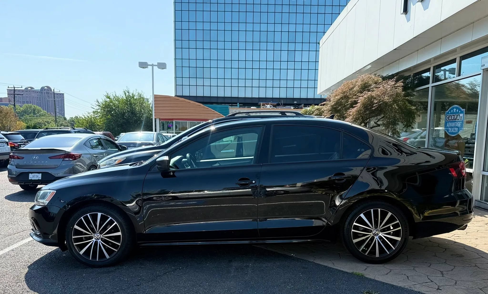 Used 2016 Volkswagen Jetta Sport FWD image 4