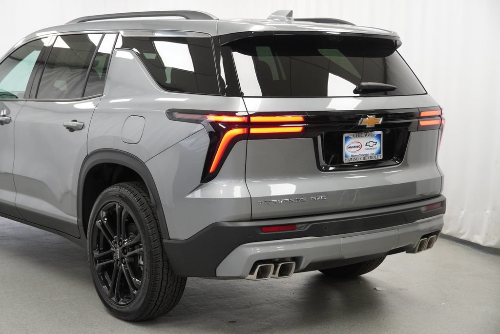 New 2026 Chevrolet Traverse LT w/ Driver Confidence Package AWD/4WD image 37