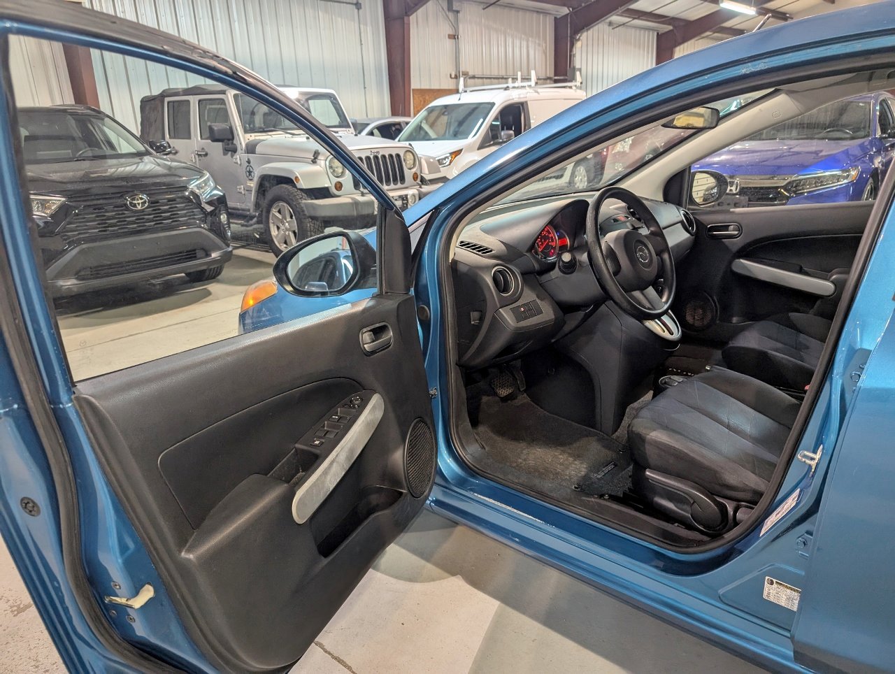 Used 2012 MAZDA MAZDA2 Sport image 12