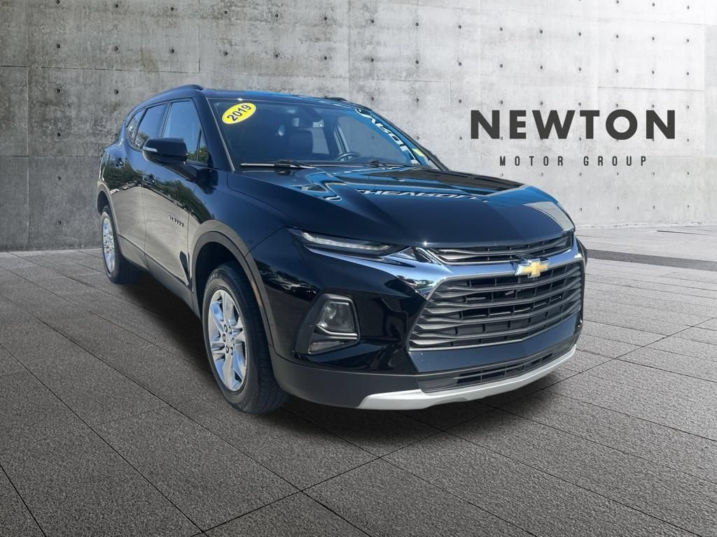 Used 2019 Chevrolet Blazer LT FWD image 1