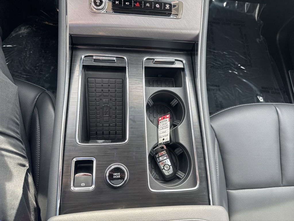 New 2025 Lincoln Aviator AWD w/ Equipment Group 101A image 17