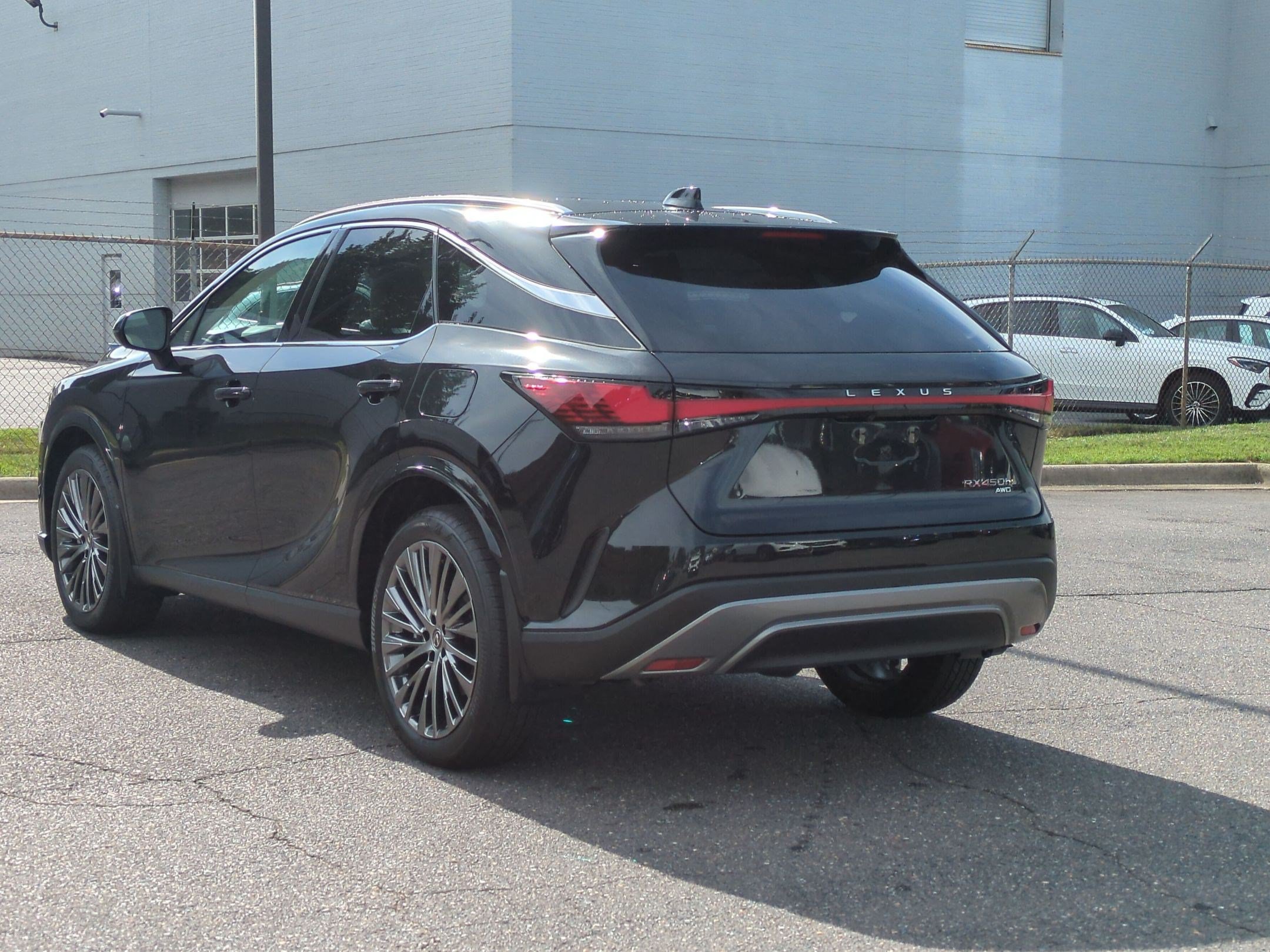 Used 2025 Lexus RX 450h AWD w/ Convenience Package image 5