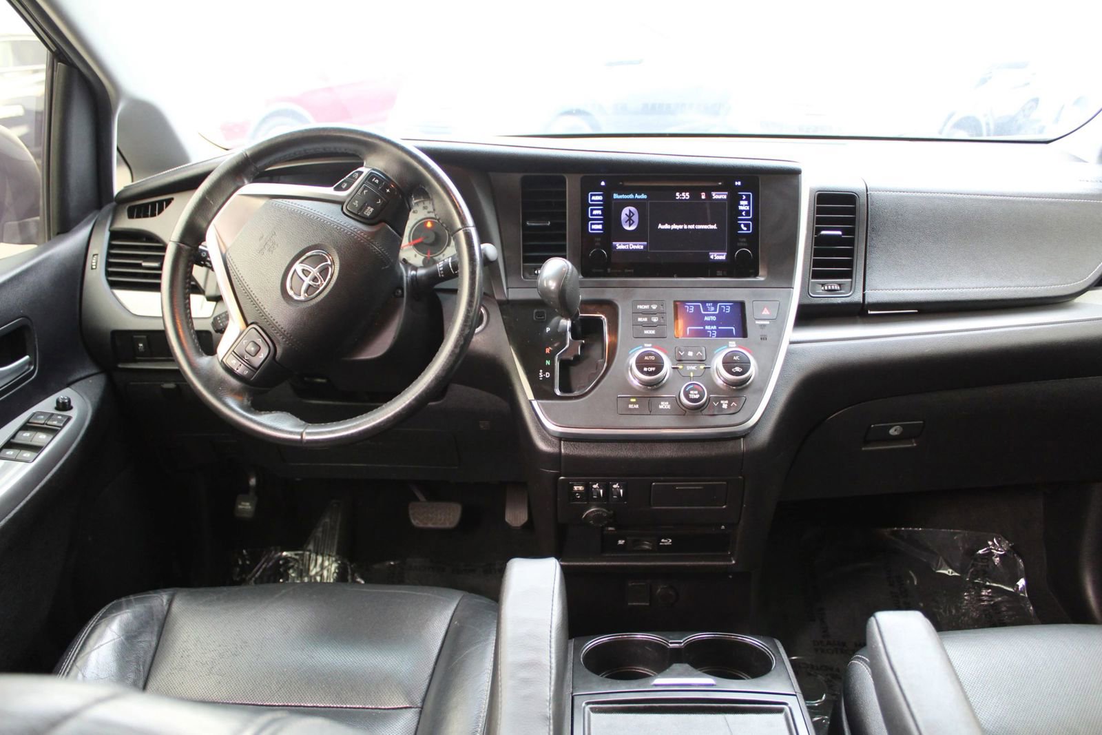 Used 2017 Toyota Sienna SE Premium FWD image 14