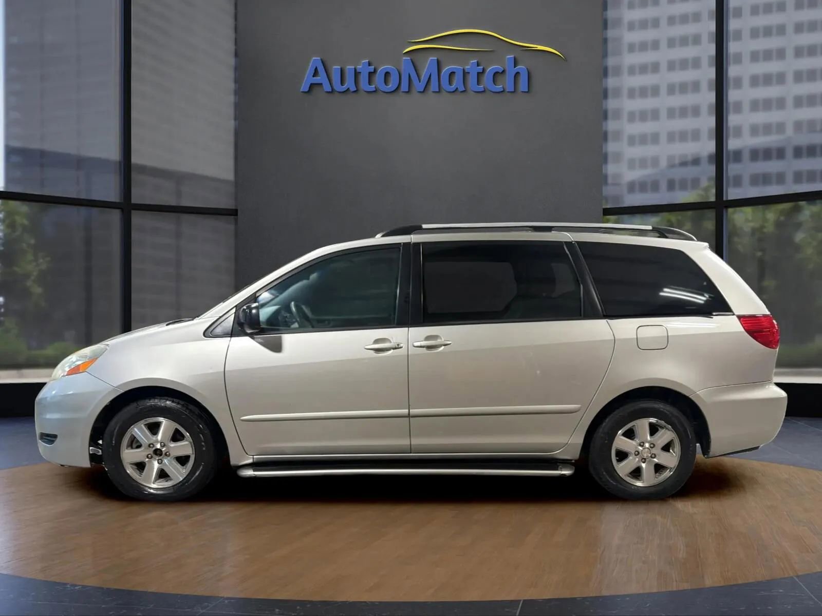 Used 2009 Toyota Sienna CE FWD image 6