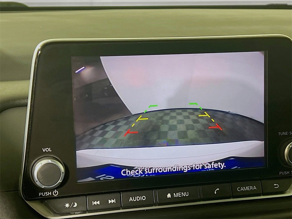 Used 2024 Nissan Rogue S image 13