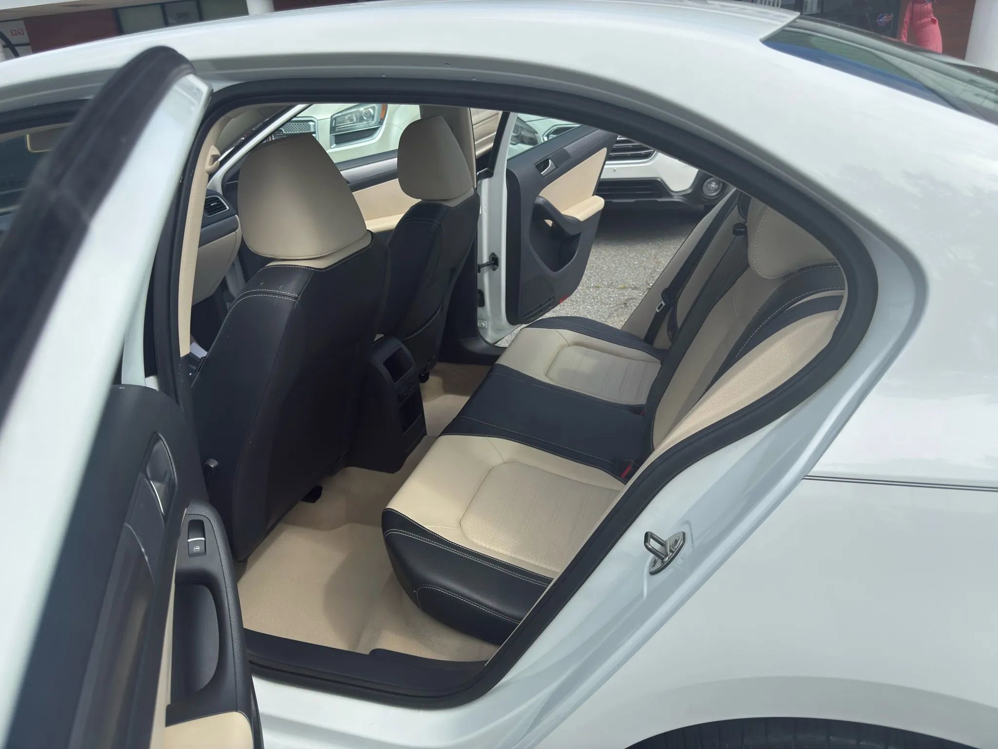 Used 2014 Volkswagen Jetta SEL image 11