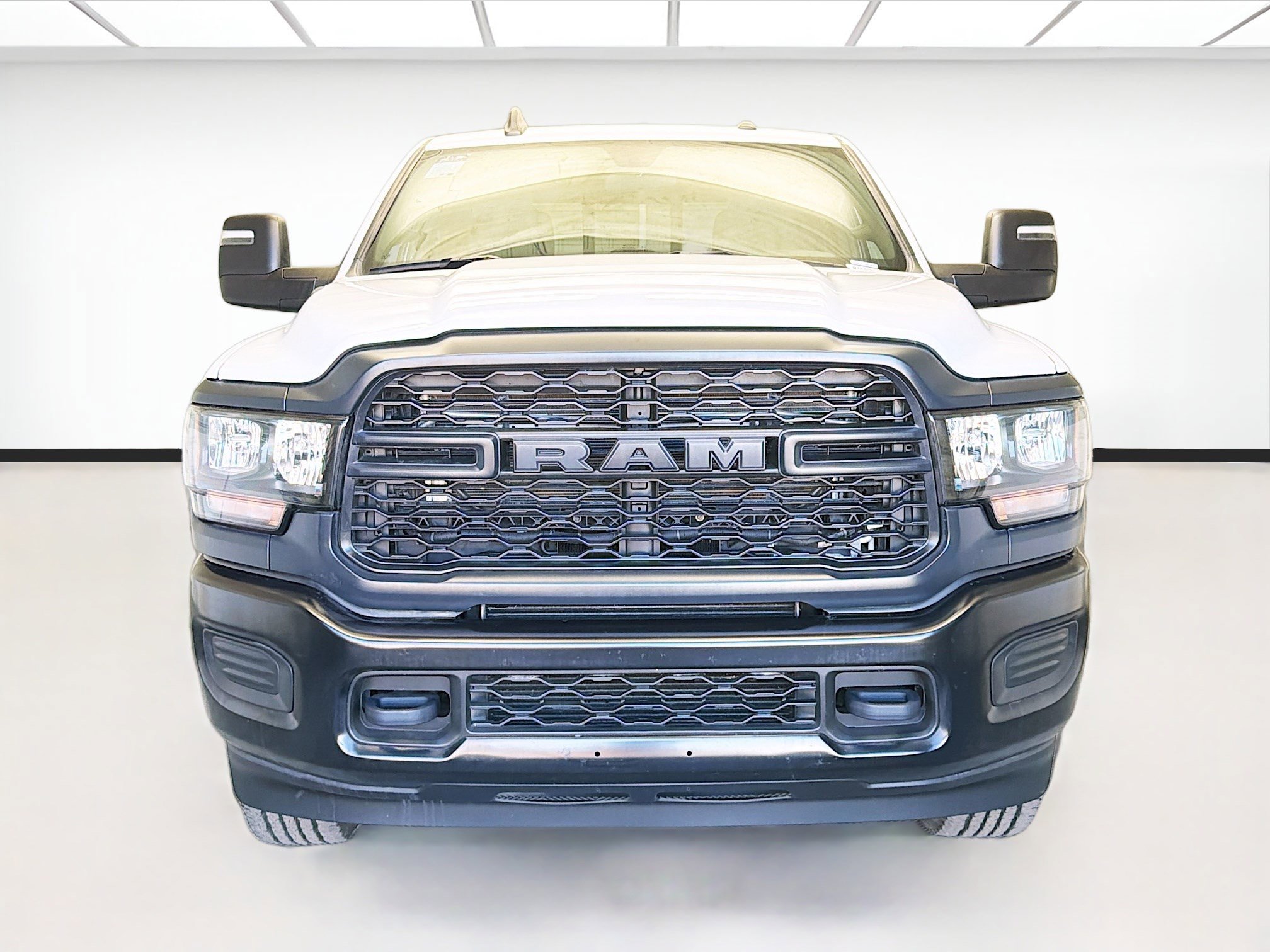 Used 2024 RAM 3500 Tradesman image 2