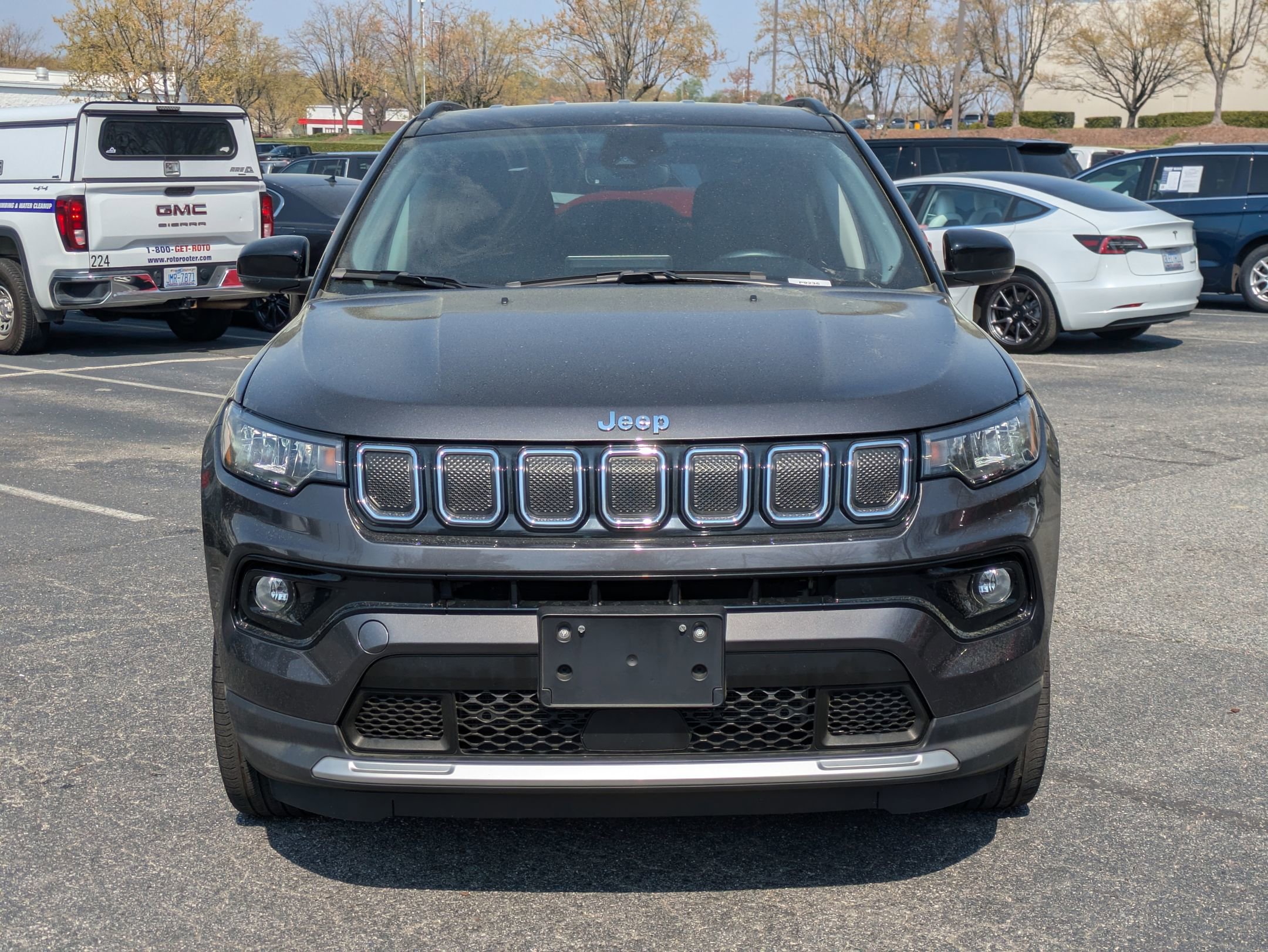 Used 2022 Jeep Compass Limited image 3