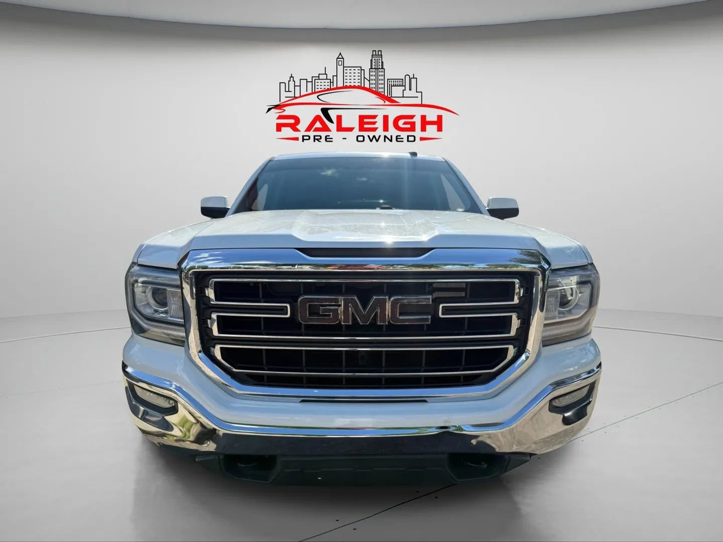 Used 2018 GMC Sierra 1500 SLE w/ SLE Value Package image 10