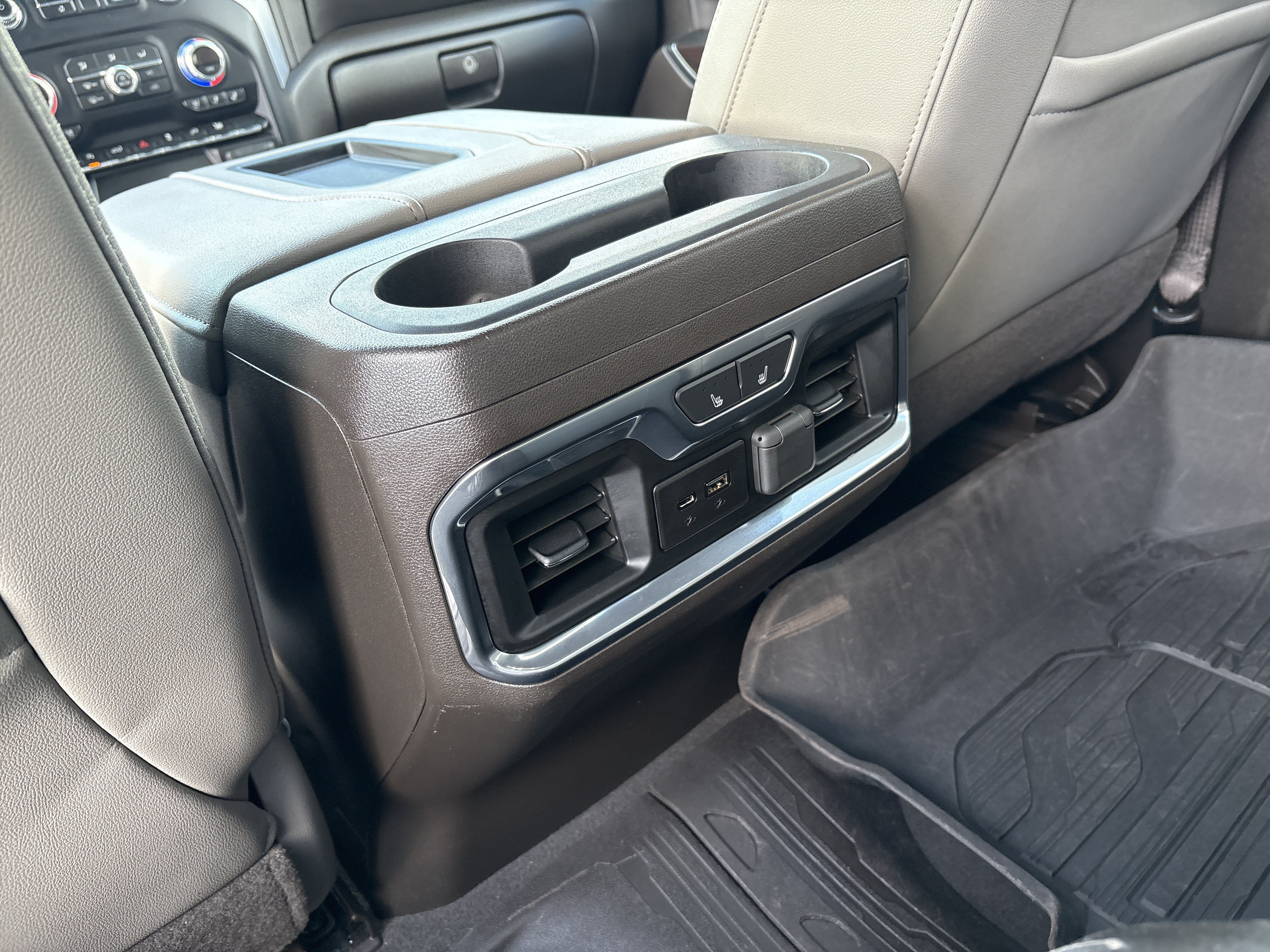 Used 2019 GMC Sierra 1500 SLT w/ SLT Premium Package AWD/4WD image 16